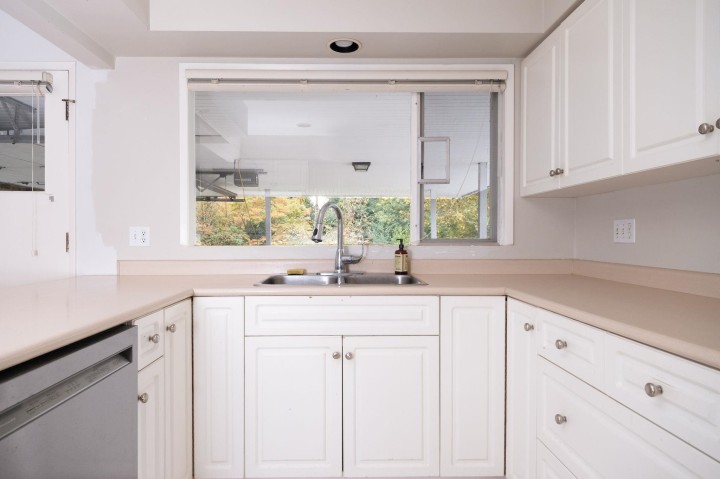 Photo 14 at 775 Southborough Drive, West Vancouver