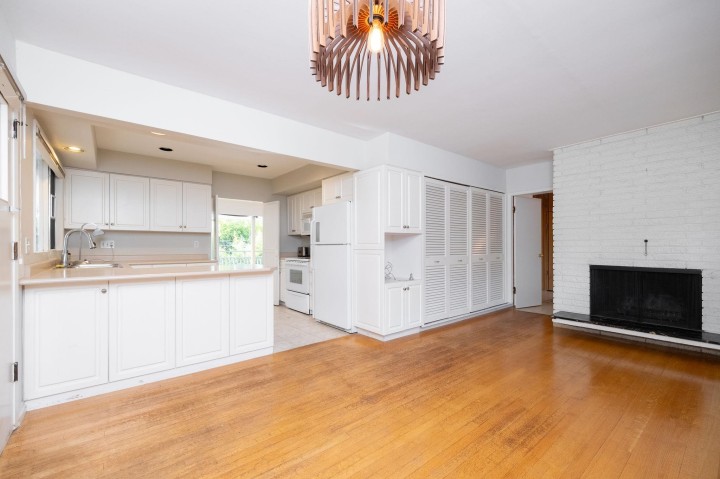Photo 11 at 775 Southborough Drive, West Vancouver