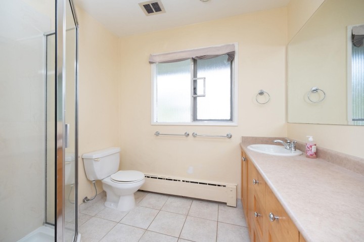Photo 19 at 775 Southborough Drive, West Vancouver