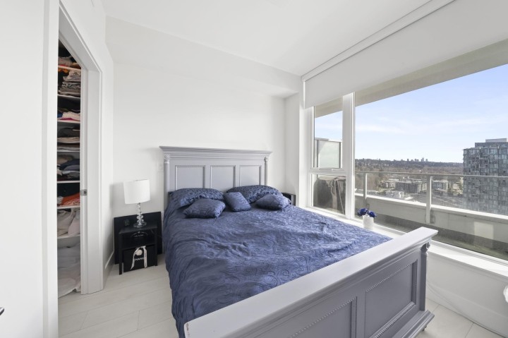 Photo 6 at 2201 - 3438 Sawmill Crescent, South Marine, Vancouver East