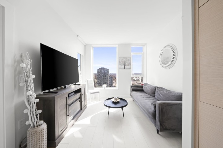 Photo 4 at 2201 - 3438 Sawmill Crescent, South Marine, Vancouver East