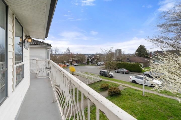 Photo 32 at 7882 Windsor Street, South Vancouver, Vancouver East