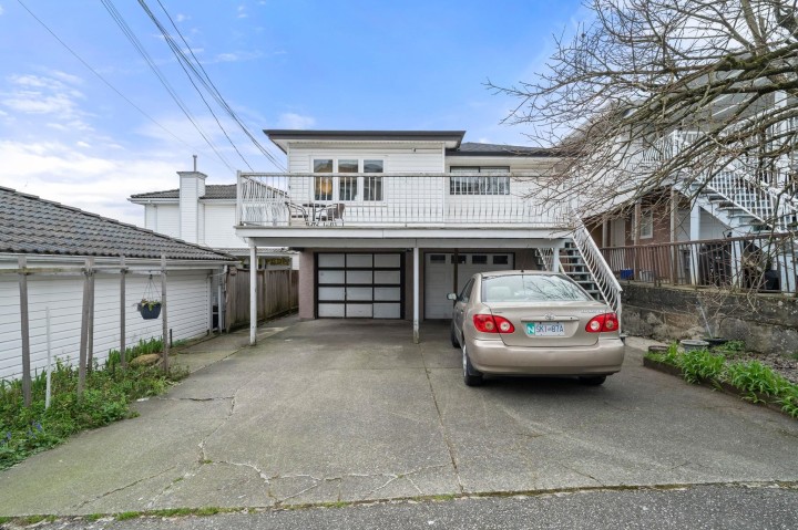 Photo 37 at 7882 Windsor Street, South Vancouver, Vancouver East