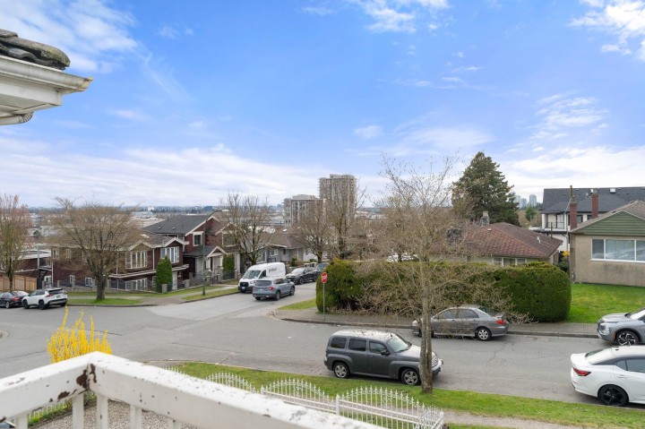 Photo 31 at 7882 Windsor Street, South Vancouver, Vancouver East