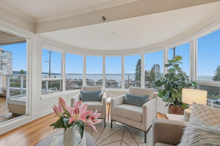 Photo 16 at 302 - 2455 Bellevue Avenue, West Vancouver