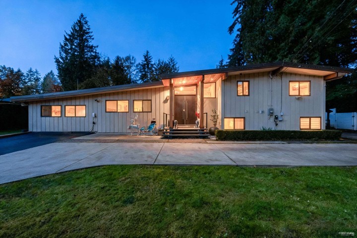 Photo 1 at 475 Newlands Road, Cedardale, West Vancouver