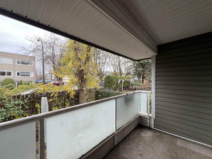 Photo 2 at 206 - 674 W 17th Avenue, Cambie, Vancouver West