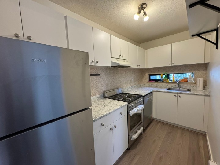 Photo 9 at 206 - 674 W 17th Avenue, Cambie, Vancouver West
