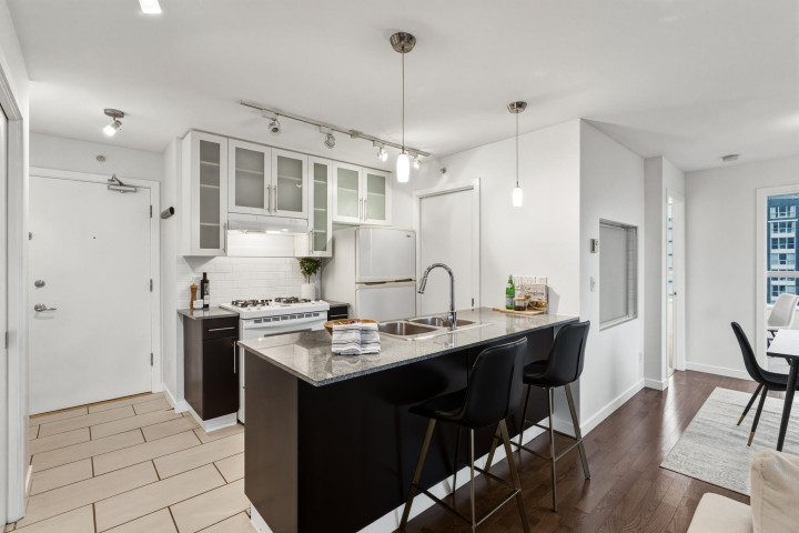 Photo 16 at 1102 - 1225 Richards Street, Downtown VW, Vancouver West