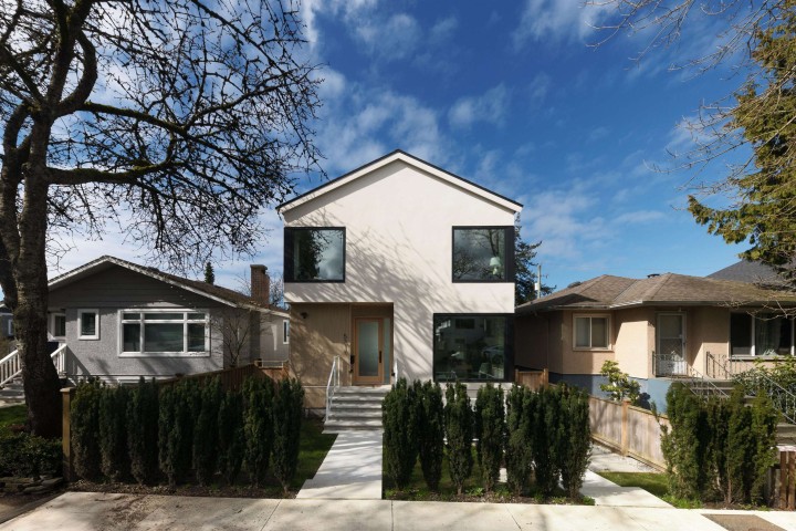 Photo 1 at 5319 Elgin Street, Fraser VE, Vancouver East