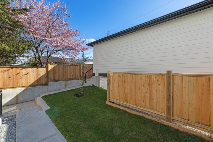 Photo 16 at 2138 Venables Street, Grandview Woodland, Vancouver East
