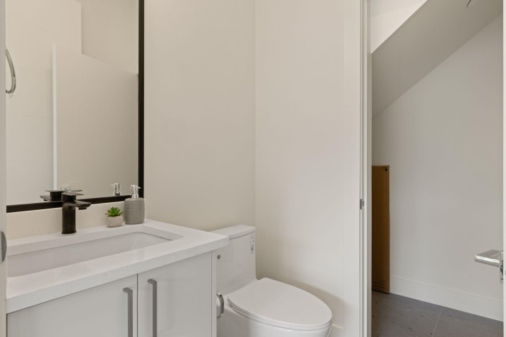 Photo 11 at 2138 Venables Street, Grandview Woodland, Vancouver East