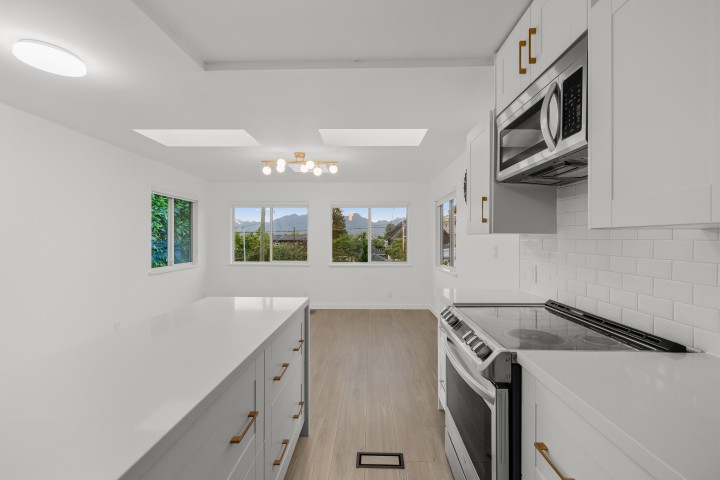 Photo 20 at 2641 E 5th Avenue, Renfrew VE, Vancouver East