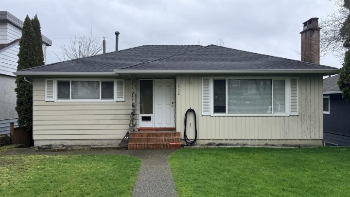 Photo 1 at 7592 Elliott Street, Fraserview VE, Vancouver East