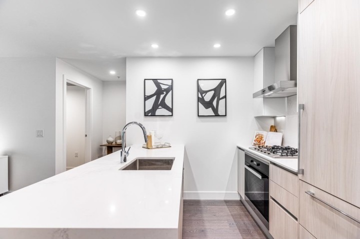 Photo 8 at 209 - 488 W 58th Avenue, South Cambie, Vancouver West