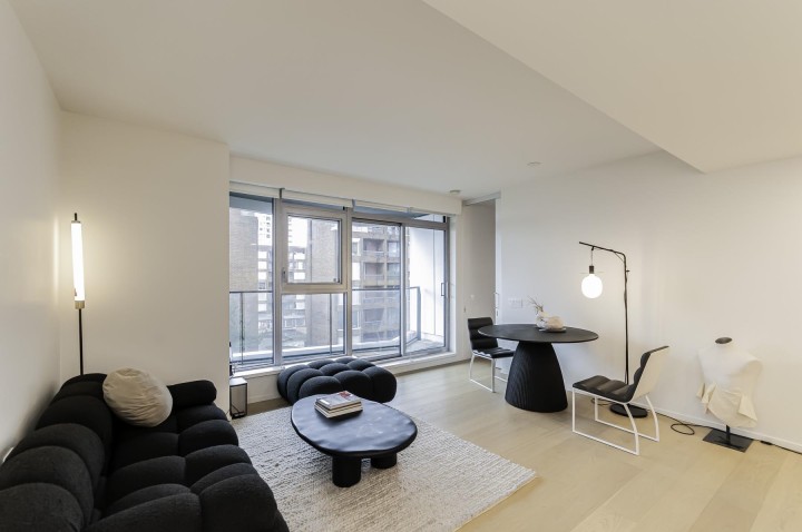 Photo 1 at 606 - 889 Pacific Street, Downtown VW, Vancouver West
