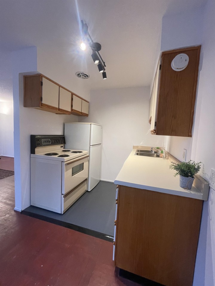 Photo 5 at 210 - 1050 Jervis Street, West End VW, Vancouver West