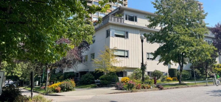 Photo 10 at 210 - 1050 Jervis Street, West End VW, Vancouver West