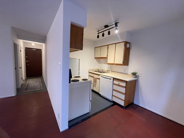 Photo 4 at 210 - 1050 Jervis Street, West End VW, Vancouver West
