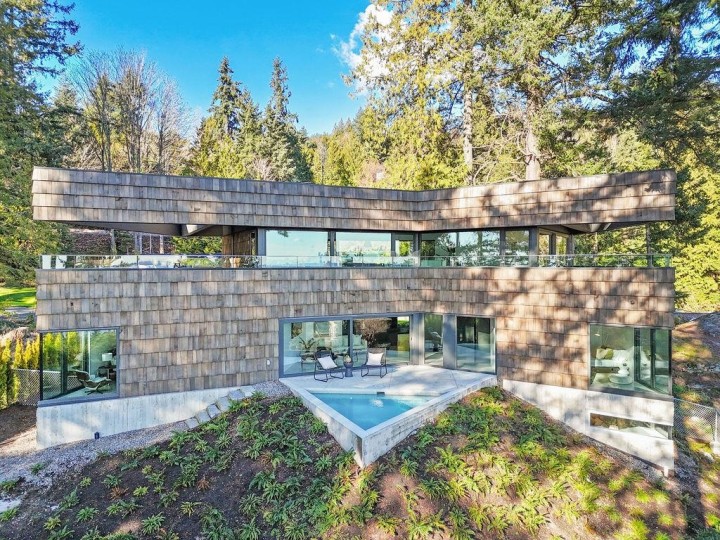 Photo 2 at 4166 Rose Crescent, Sandy Cove, West Vancouver
