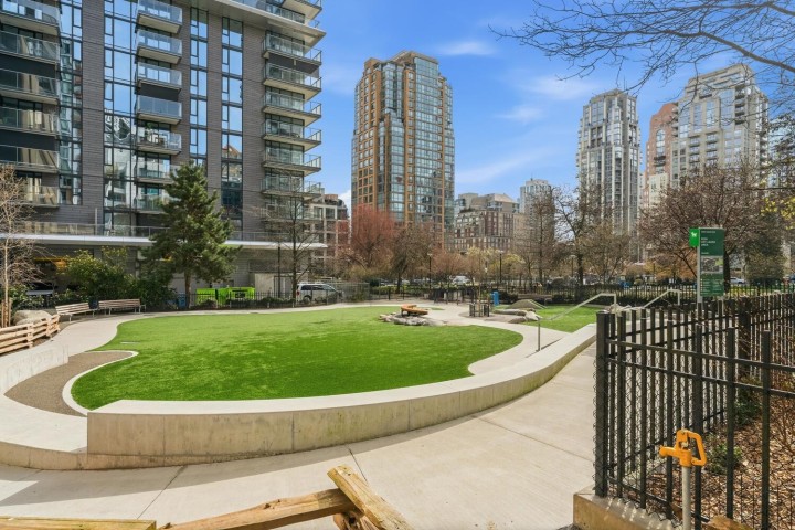 Photo 24 at 1707 - 1082 Seymour Street, Downtown VW, Vancouver West