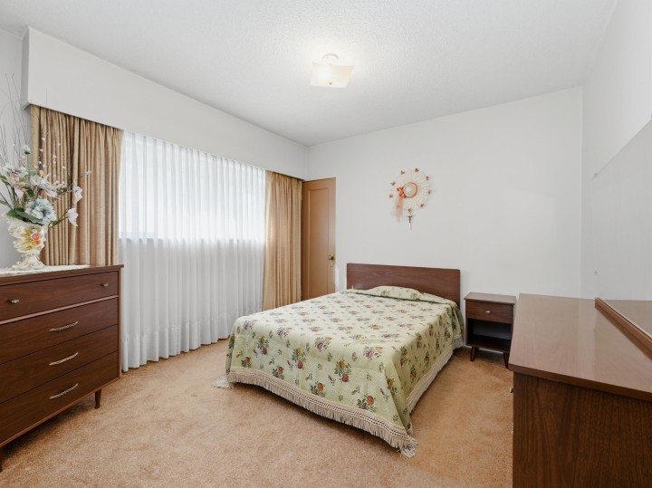 Photo 17 at 3690 Dundas Street, Hastings Sunrise, Vancouver East