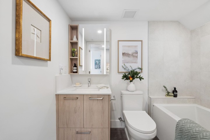 Photo 10 at 122 - 578 W 24 Avenue, Cambie, Vancouver West