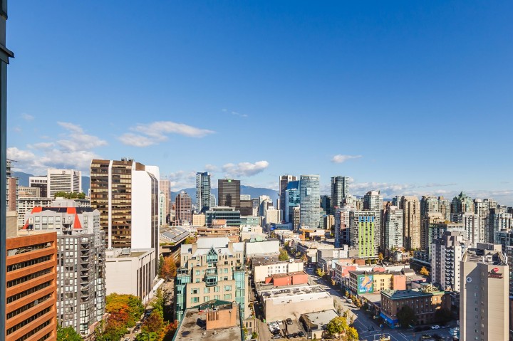 Photo 10 at 2404 - 1188 Howe Street, Downtown VW, Vancouver West