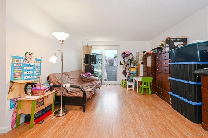 Photo 1 at 406 - 16 Lakewood Drive, Hastings, Vancouver East