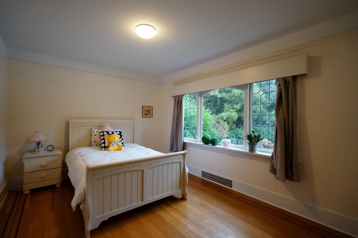 Photo 13 at 3945 W 10th Avenue, Point Grey, Vancouver West