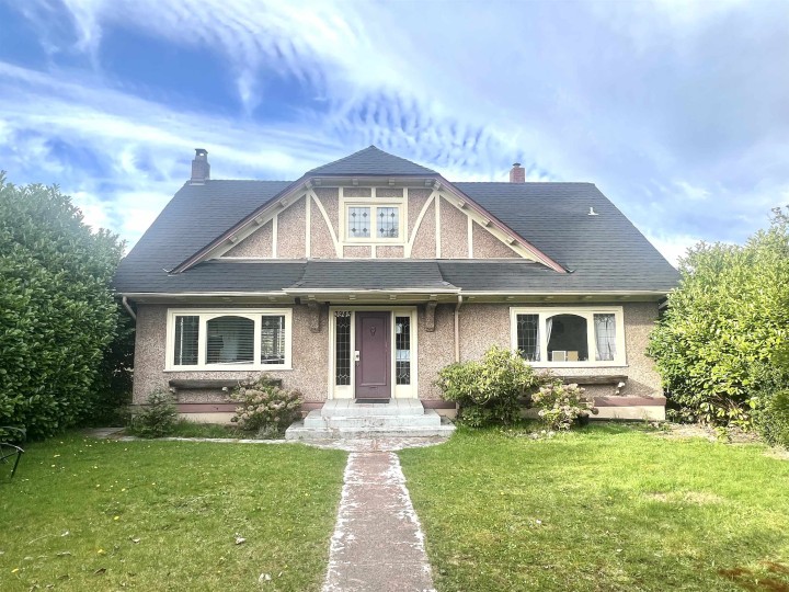 Photo 1 at 3945 W 10th Avenue, Point Grey, Vancouver West