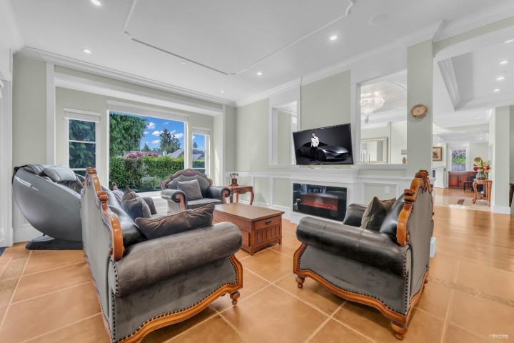 Photo 9 at 1835 Mathers Avenue, Ambleside, West Vancouver
