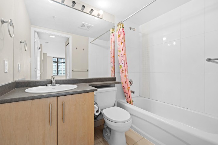 Photo 13 at 709 - 3660 Vanness Avenue, Collingwood VE, Vancouver East