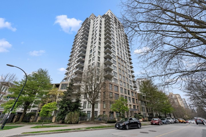 Photo 1 at 709 - 3660 Vanness Avenue, Collingwood VE, Vancouver East