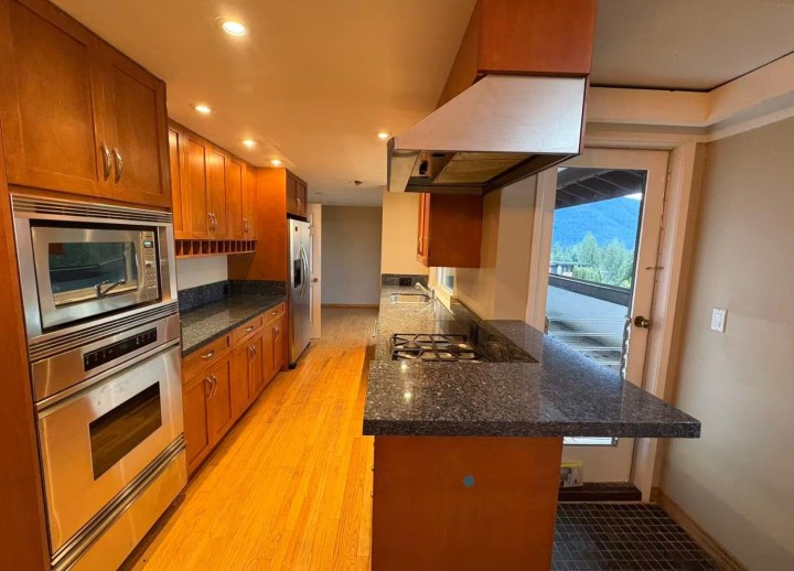 Photo 3 at 657 Andover Place, British Properties, West Vancouver