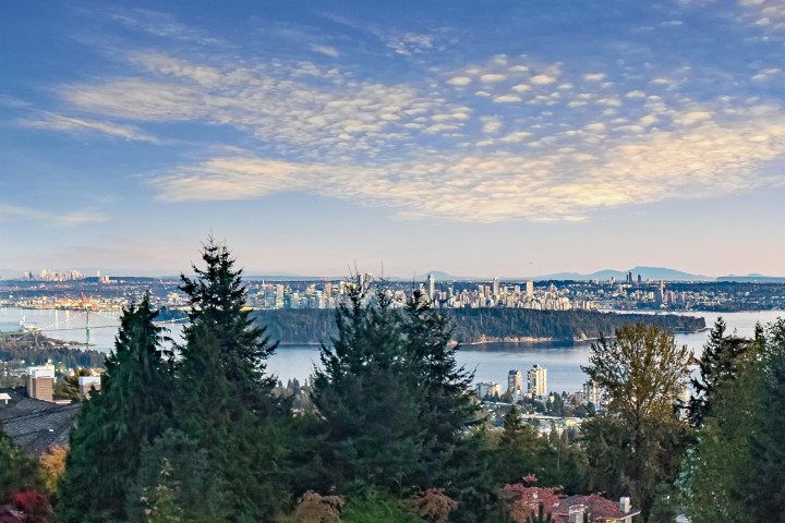 Photo 40 at 2398 Constantine Place, Panorama Village, West Vancouver