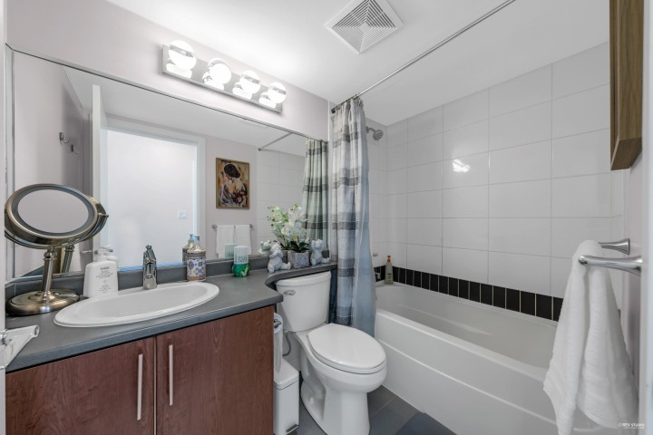 Photo 15 at 1209 - 688 Abbott Street, Downtown VW, Vancouver West