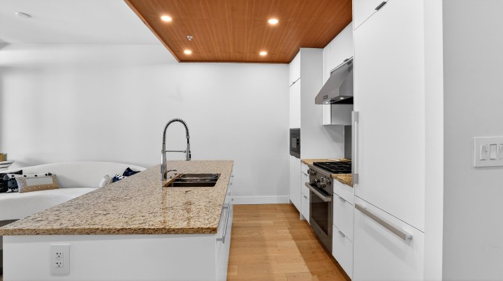 Photo 10 at 506 - 6687 Nelson Avenue, Horseshoe Bay WV, West Vancouver