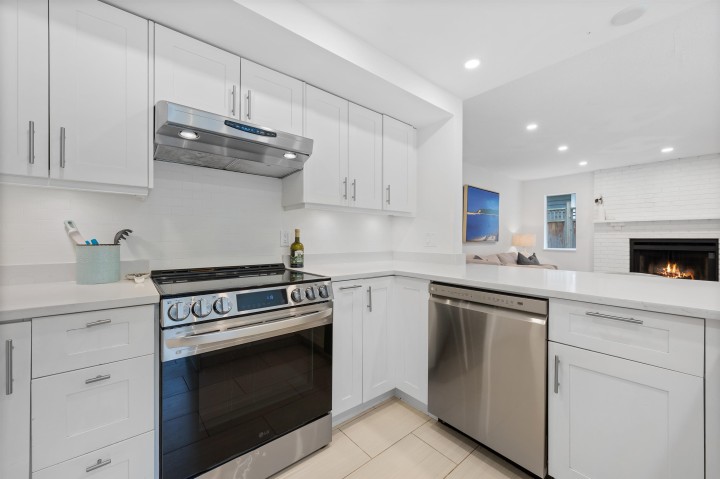 Photo 12 at 5636 Marine Drive, Eagle Harbour, West Vancouver