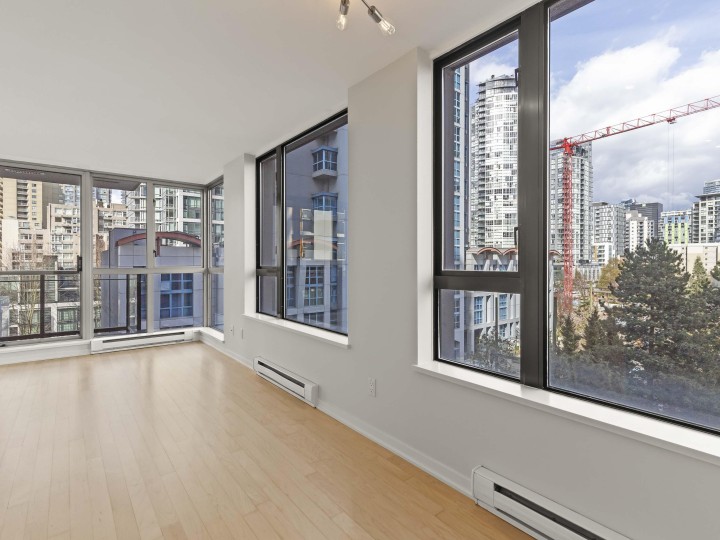 Photo 12 at 701 - 1295 Richards Street, Downtown VW, Vancouver West