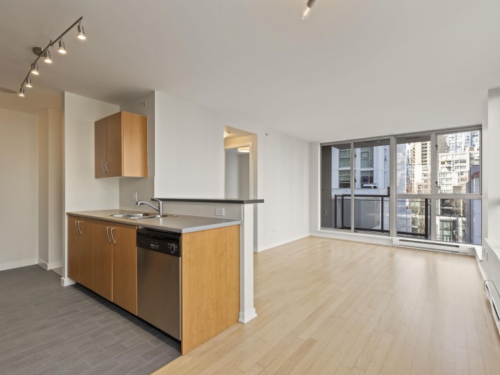 Photo 5 at 701 - 1295 Richards Street, Downtown VW, Vancouver West