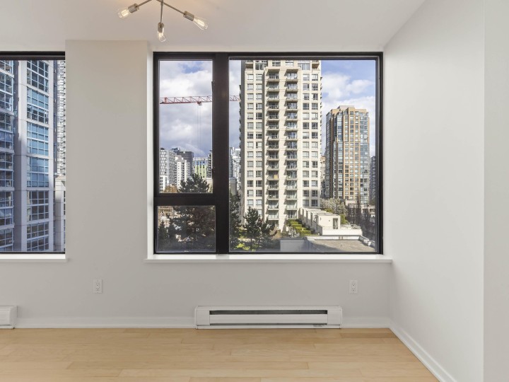 Photo 4 at 701 - 1295 Richards Street, Downtown VW, Vancouver West