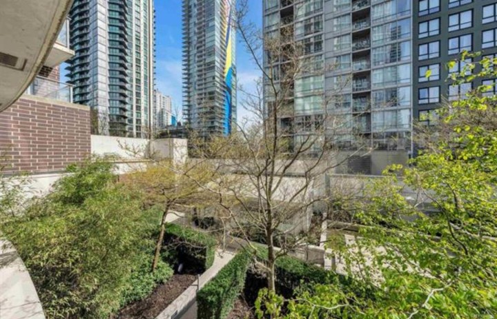 Photo 23 at 201 - 550 Pacific Street, Yaletown, Vancouver West
