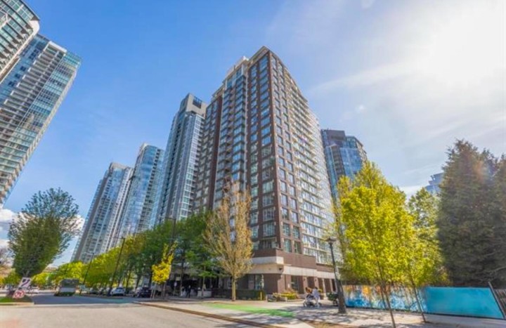 Photo 1 at 201 - 550 Pacific Street, Yaletown, Vancouver West