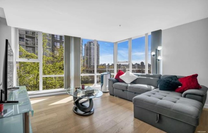 Photo 5 at 201 - 550 Pacific Street, Yaletown, Vancouver West