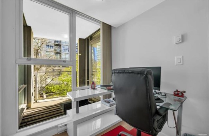 Photo 15 at 201 - 550 Pacific Street, Yaletown, Vancouver West