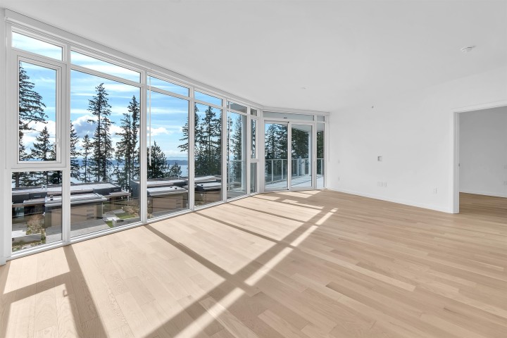 Photo 3 at 403 - 3963 Uplands Way, Cypress Park Estates, West Vancouver