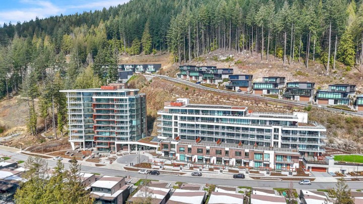 Photo 1 at 403 - 3963 Uplands Way, Cypress Park Estates, West Vancouver