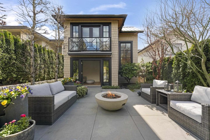 Photo 3 at 1230 Esquimalt Avenue, Ambleside, West Vancouver