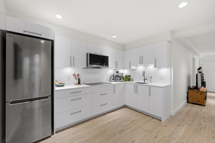Photo 33 at 1230 Esquimalt Avenue, Ambleside, West Vancouver